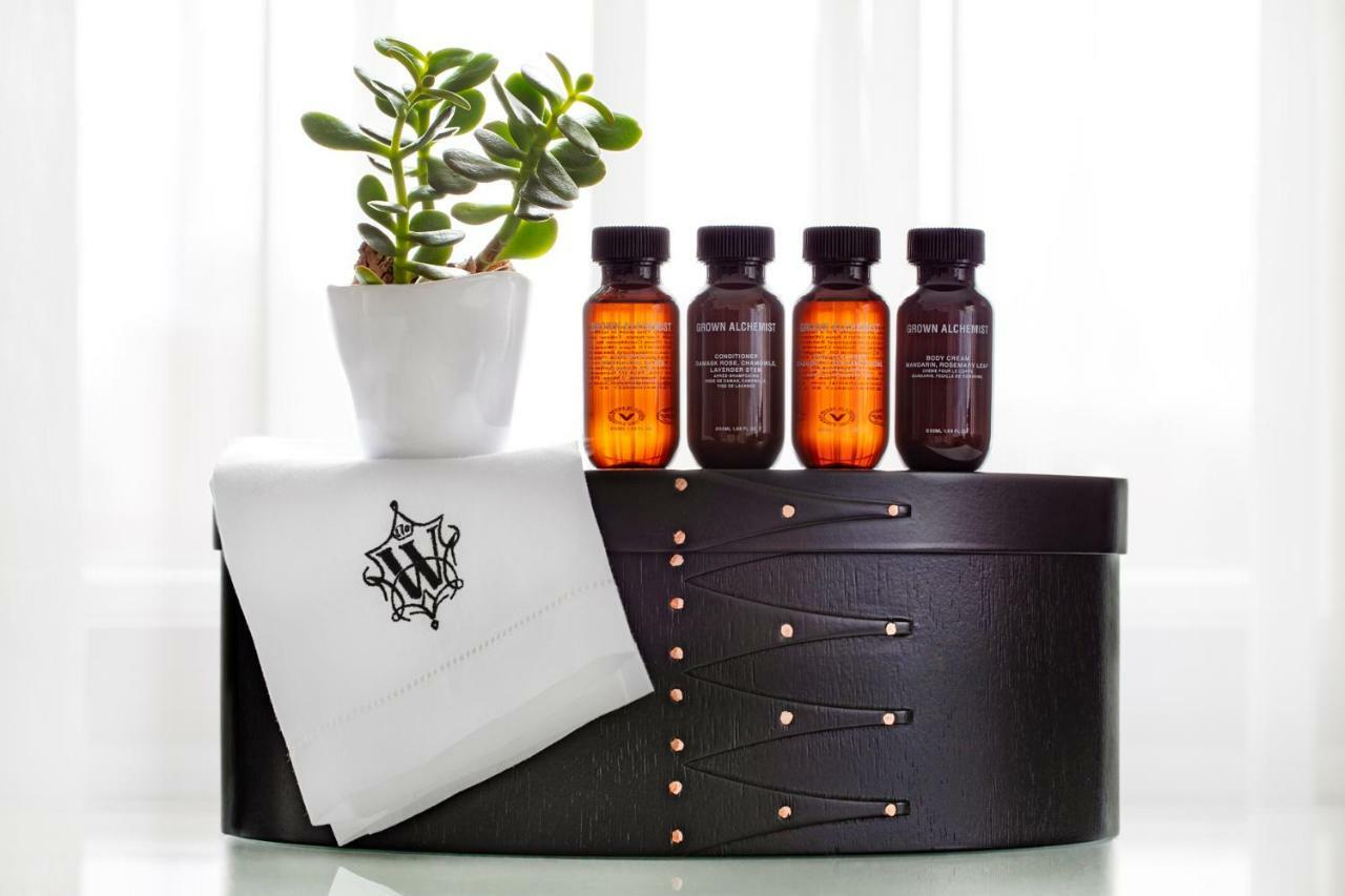 The Whitney Hotel Бостон Екстер'єр фото Aveda products