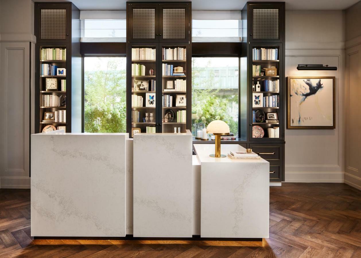 The Whitney Hotel Бостон Екстер'єр фото The Library at The Ivy Collection