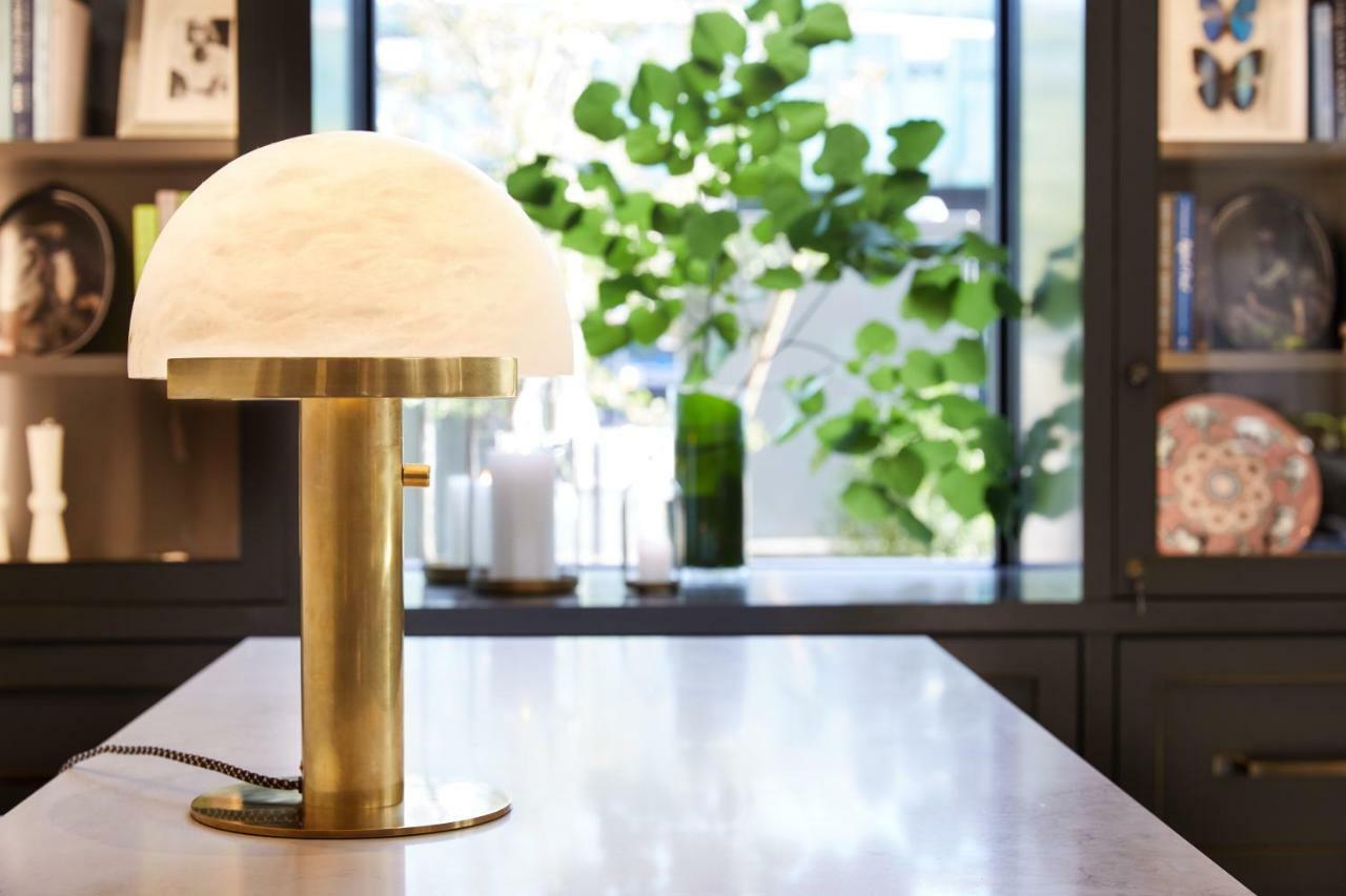 The Whitney Hotel Бостон Екстер'єр фото A table lamp